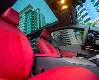 BMW X3 内饰，阿联酋 出租。一辆优秀的 5 座位车，配备 Automatic 变速箱。