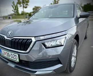 租赁 Skoda Kamiq 的正面视图，在卢布尔雅那, 斯洛文尼亚 ✓ 汽车编号 #15658。✓ Automatic 变速箱 ✓ 0 评论。