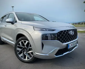 租赁 Hyundai Santa Fe 的正面视图，在卢布尔雅那, 斯洛文尼亚 ✓ 汽车编号 #15656。✓ Automatic 变速箱 ✓ 0 评论。